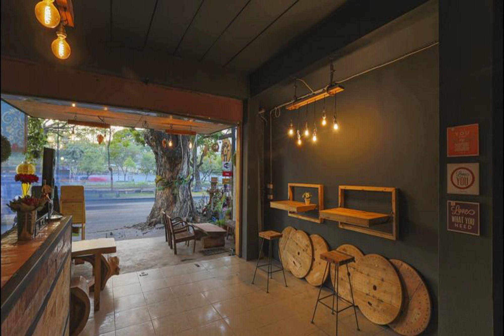 Cham Cha Hostel Chiang Mai Exterior photo